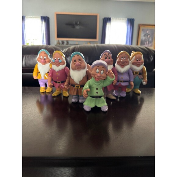 Vintage 1992 Disney Snow White Seven Dwarfs Vinyl Plastic 6” Figures (Set 7) - Picture 1 of 4